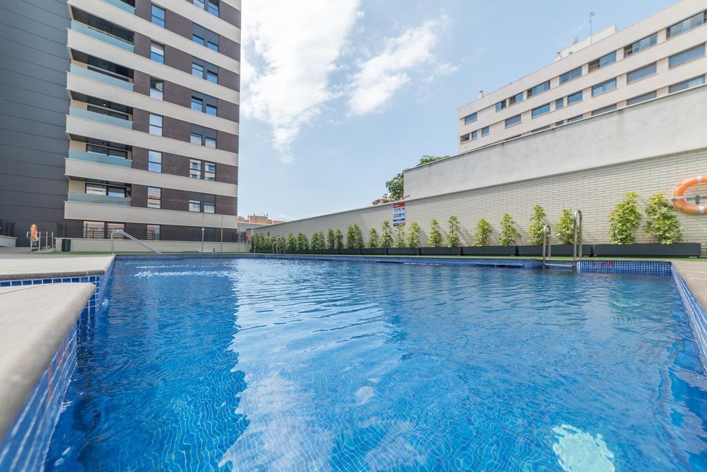 La Serna Premium Center